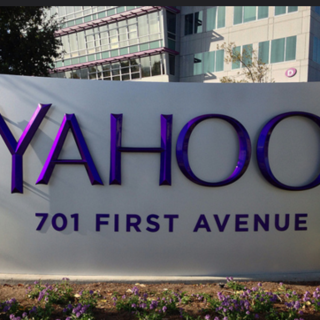 yahoo cut jobs