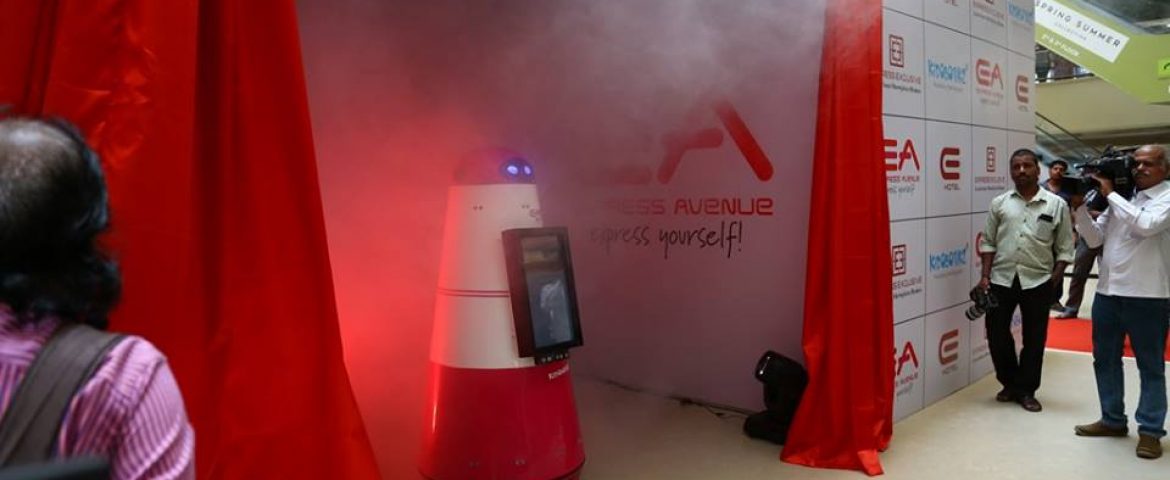 Express Avenue Launches Robot to Enhance Visitors Experience