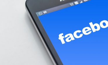 Facebook Tests Splitting Its News Feed Into Two