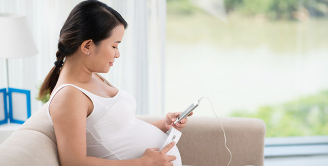 It’s Okay To Use Mobile Phones During Pregnancy: Report