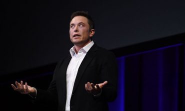This Little Mistake May Force Elon Musk To Change His Phone Number