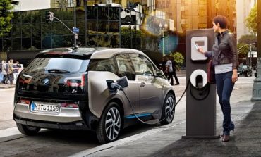 Electric Vehicles and its Impacts on Future