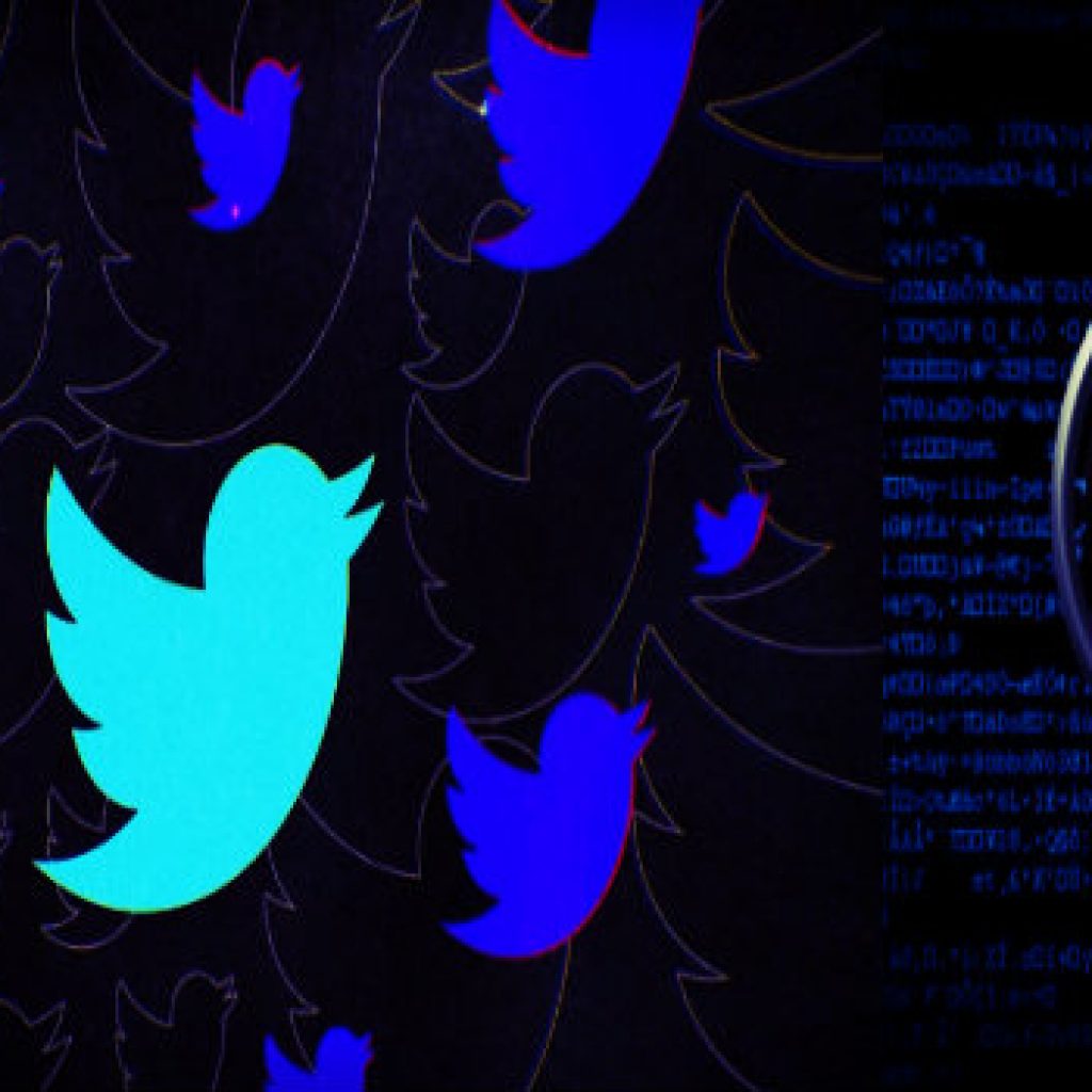 Twitter-reports-bug-advises-users-to change passwords