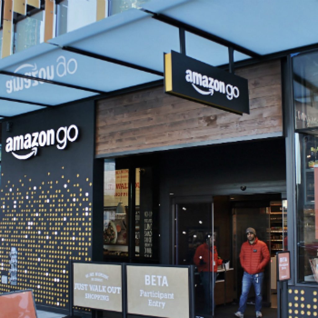 Amazon Launches Cashierless Store in Chicago