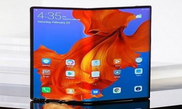 Huawei Foldable Smartphone MateX Launched Without Google OS
